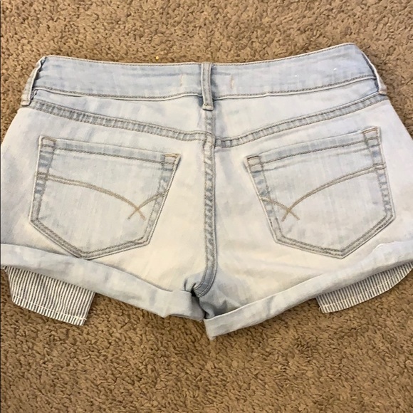 Bullhead Denim shorts Size 3, really cool look - Picture 3 of 7